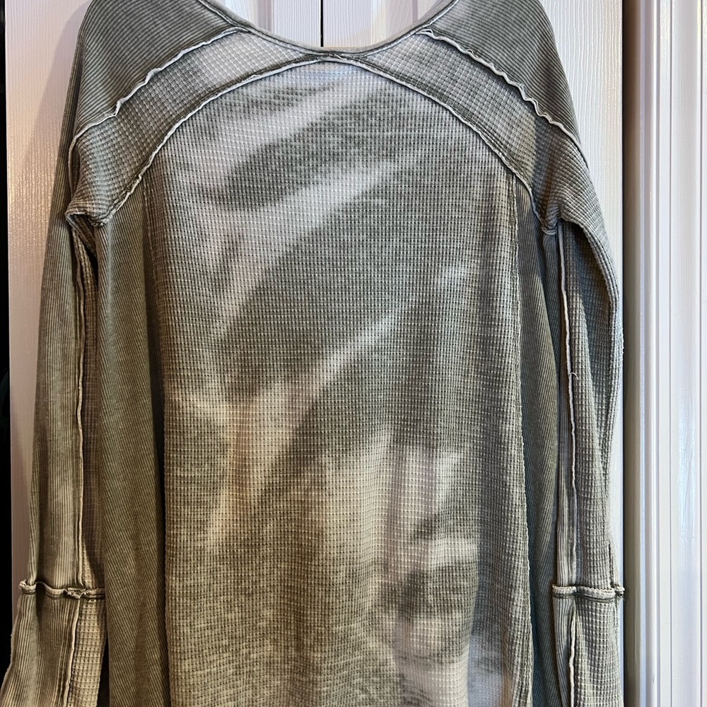 Green Urban Outfitters Flowy Shirt